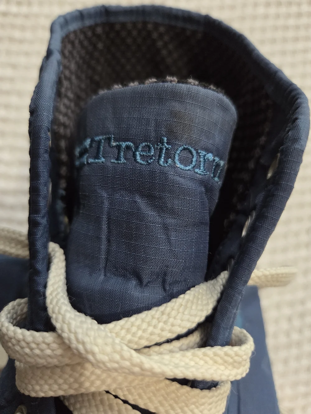 Tretorn High Top Shoes Size 10